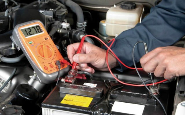 Cara Cek Kondisi Aki Mobil Bekas dengan Mudah