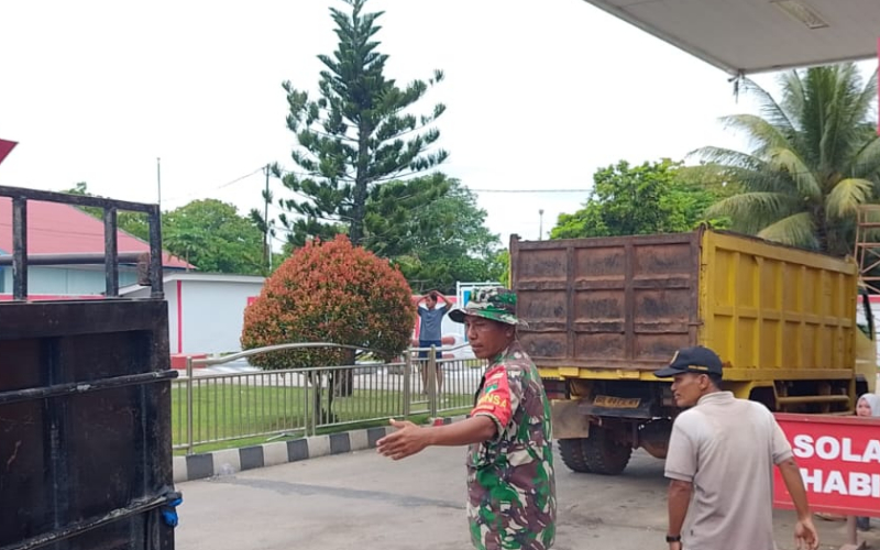 TNI–Polri Pantau Operasional SPBU di Medang Kampai, Stok BBM Masih Mencukupi