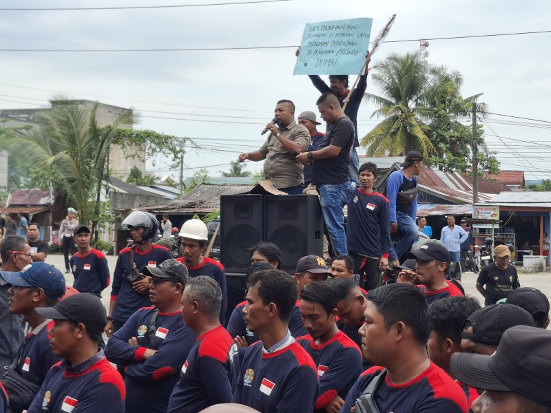 Buruh Lokal Tuntut Keadilan, KSOP Dumai Dinilai Abaikan Suara Masyarakat Ring Setengah Pelabuhan