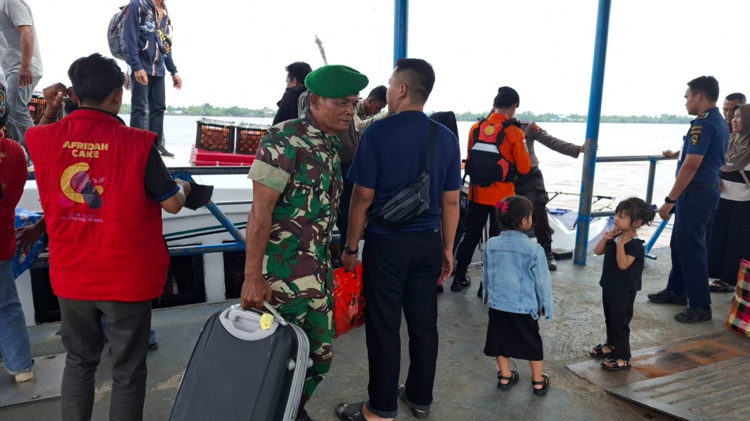 Kodim 0314/Inhil dan Tim Gabungan Amankan Arus Balik Lebaran di Pelabuhan Pelindo Tembilahan