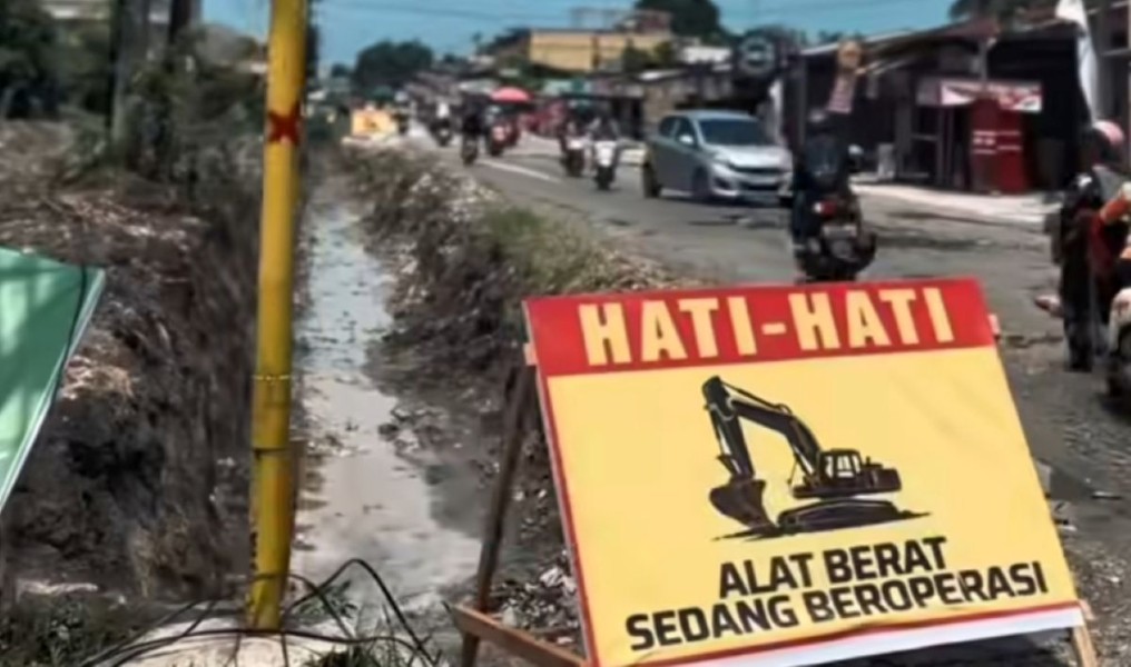 Jalan Suka Karya Perbatasan Pekanbaru-Kampar Mulai Diperbaiki