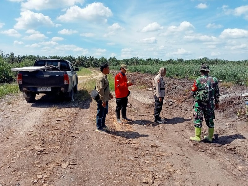 Babinsa Serda Mayus Maruli Patroli Karhutla di Minas, Tidak Ditemukan Titik Api
