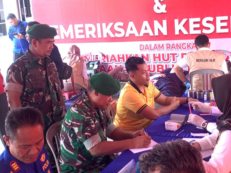 Ditaja oleh Polres Inhil, Personel Kodim 0314/Inhil Ikuti Aksi Donor Darah dan Pemeriksaan Kesehatan HUT RI ke- 80