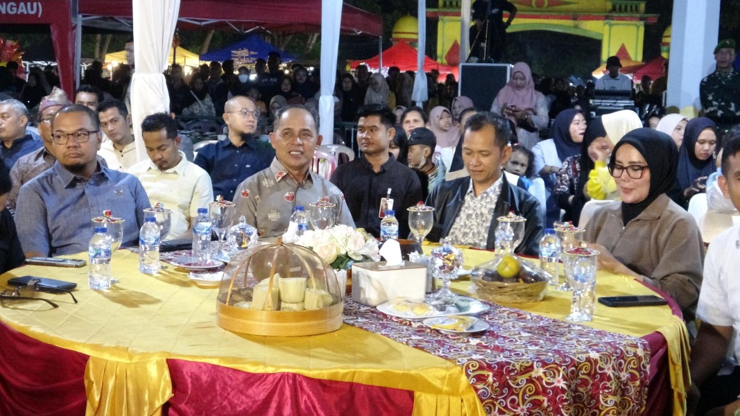 Bupati H. Herman Hadiri Malam Puncak HUT TNI ke-80