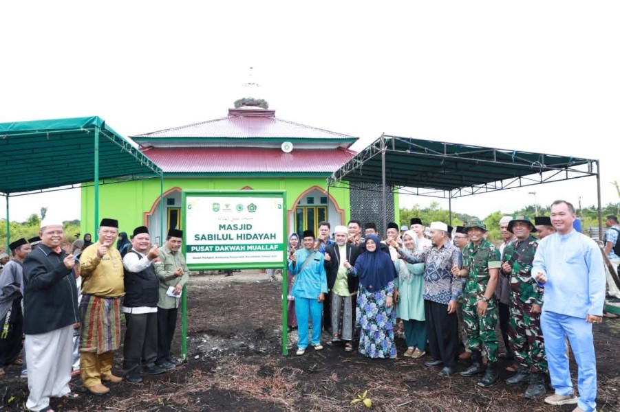 Bupati Siak Resmikan Masjid di Dusun Terpencil