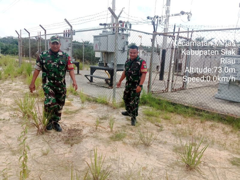 Babinsa Sertu Sugiarto dan Koptu Akp Hutagalung Laksanakan Patroli Penguatan Binter SKK Migas PT PHR di Minas