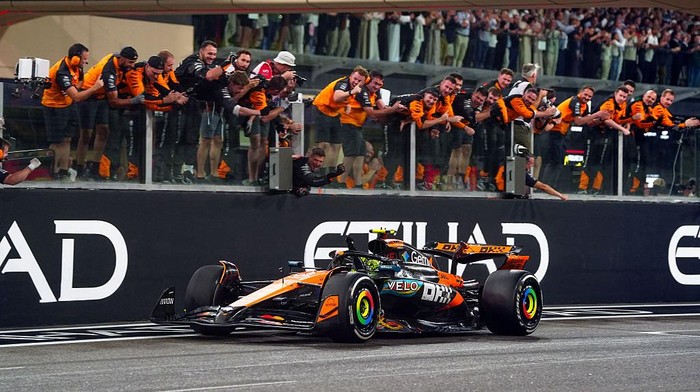 Drama Abu Dhabi: Verstappen Menang, Tapi Lando Norris Resmi Kunci Gelar Juara Dunia F1 2025