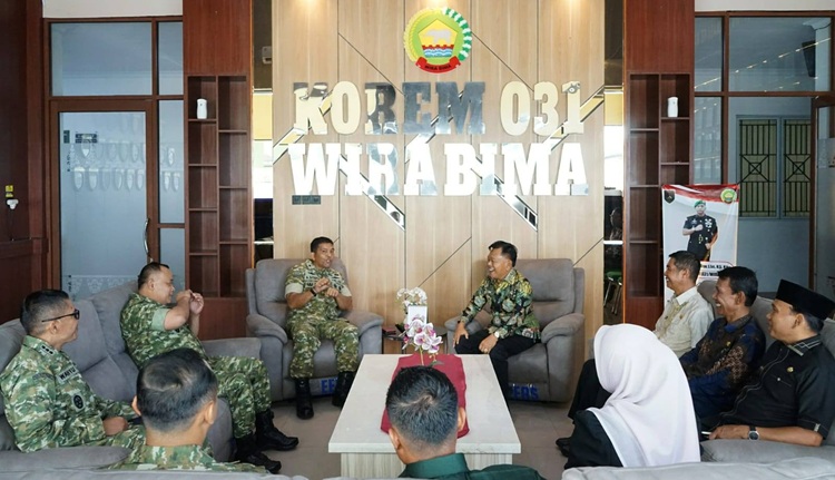 Sambangi Korem 031/WB, Bupati Asmar Sampaikan Keunggulan Meranti dan Soroti Ambrasi Mengkhawatirkan
