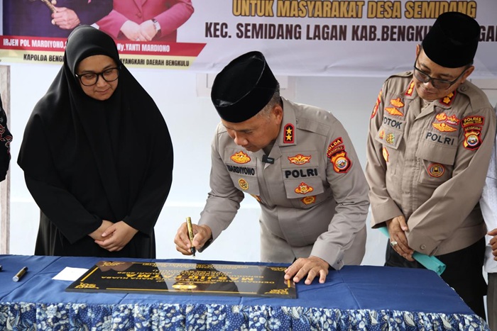 Jelajah Berkah Bhayangkara, Kapolda Bengkulu Irjen Pol Mardiyono Resmikan Masjid Fatma di Bengkulu Tengah