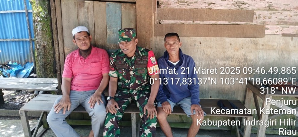 Babinsa Koramil 06/Kateman Ajak Warga Jaga Kondusifitas Menjelang Akhir Ramadhan