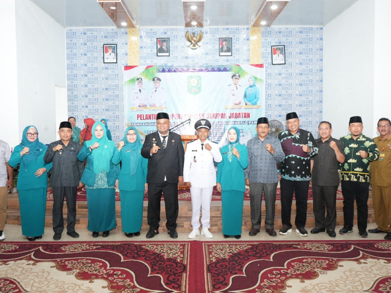 Lantik Penghulu Pinang Sebatang, Wabup Siak Instruksikan Koperasi Merah Putih Rampung Maret 2026