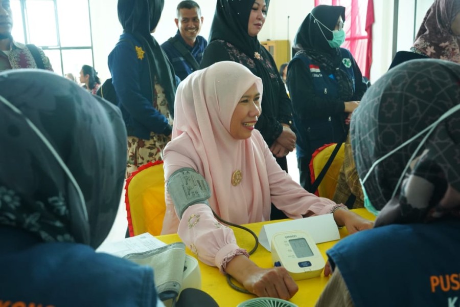 Wabup Inhil Ajak Masyarakat Teluk Belengkong Rutin Cek Kesehatan