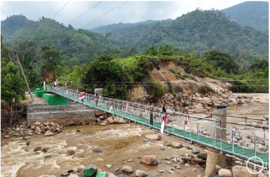 TNI rampung bangun jembatan di Tapanuli Tengah, pemudah akses warga