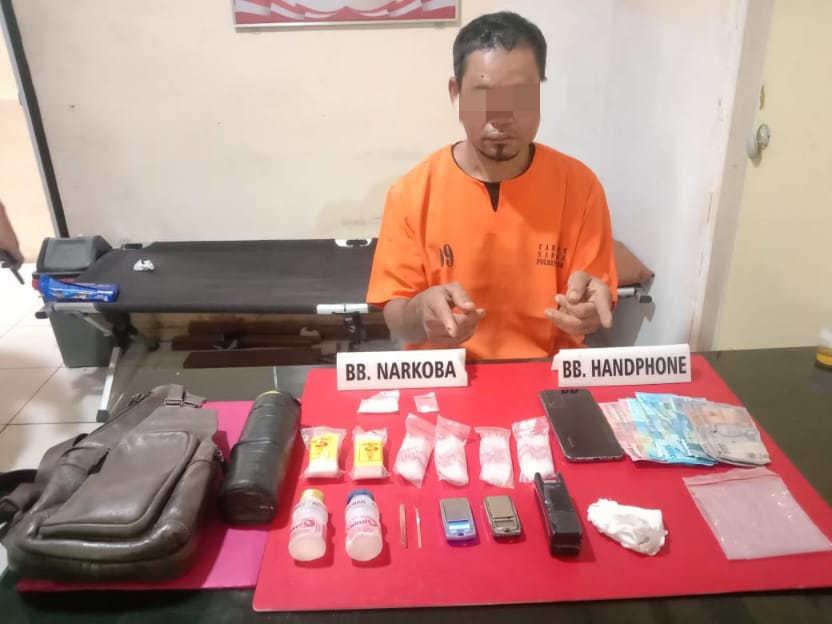 Bandar Narkoba Diringkus Saat Tidur, Satresnarkoba Berhasil Amankan 7,14 Gram Sabu-sabu