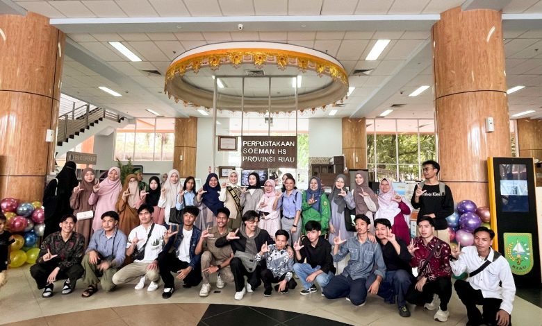 Mahasiswa Internasional UIR Hadiri Hari Buku 2025 di Perpustakaan Soeman Hs Riau