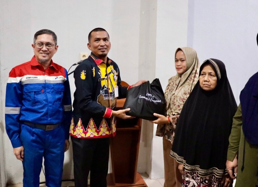 Peduli Masyarakat Sekitar Operasi, PHR Salurkan 400 Paket Sembako Murah ke 4 Desa di Kecamatan Pinggir Bengkalis