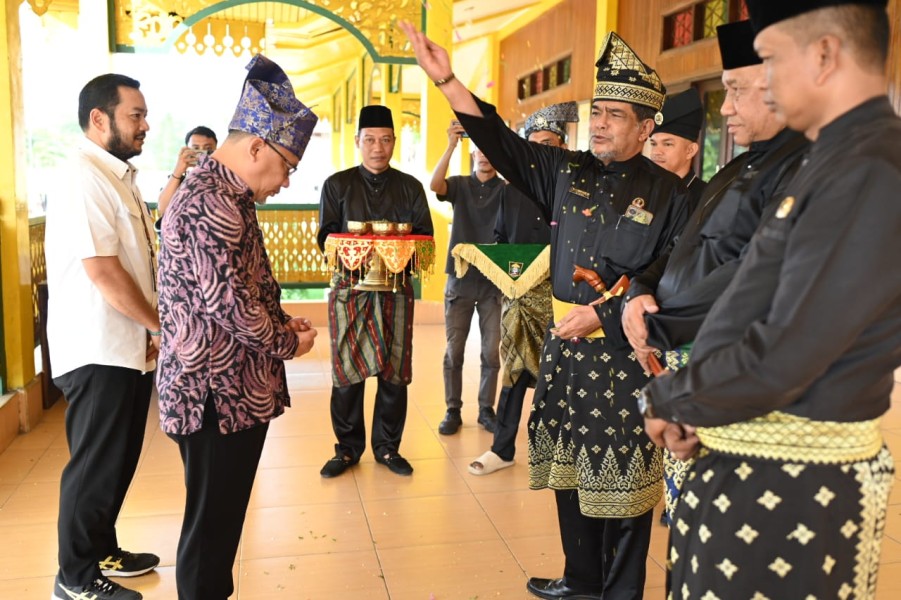 Sekda Kota Dumai Silaturahmi ke LAMR, Perkuat Sinergi Pemerintah dan Lembaga Adat