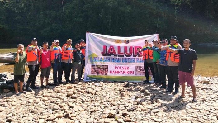 Program ‘Jalur’ Polda Riau Sapa Warga Pedalaman Rimbang Baling