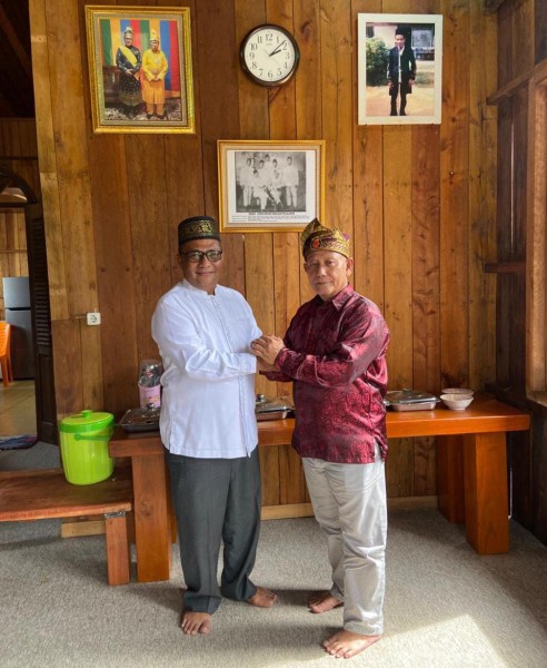 Hulubalang Bertemu Wazir Kerajaan Pelalawan Datuk Ongku Raja Lela Putra Wan Ahmad: Silaturahmi Bertuah di Rumah Singgah Langgam