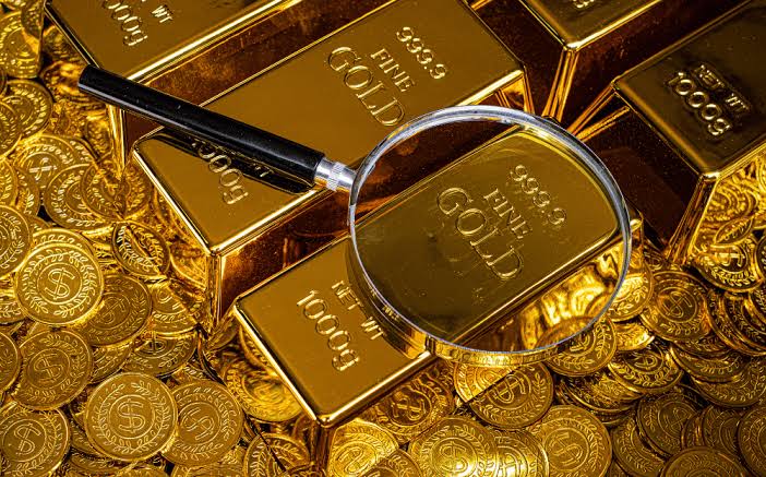 Harga Emas Melonjak Dekati Rekor Tertinggi