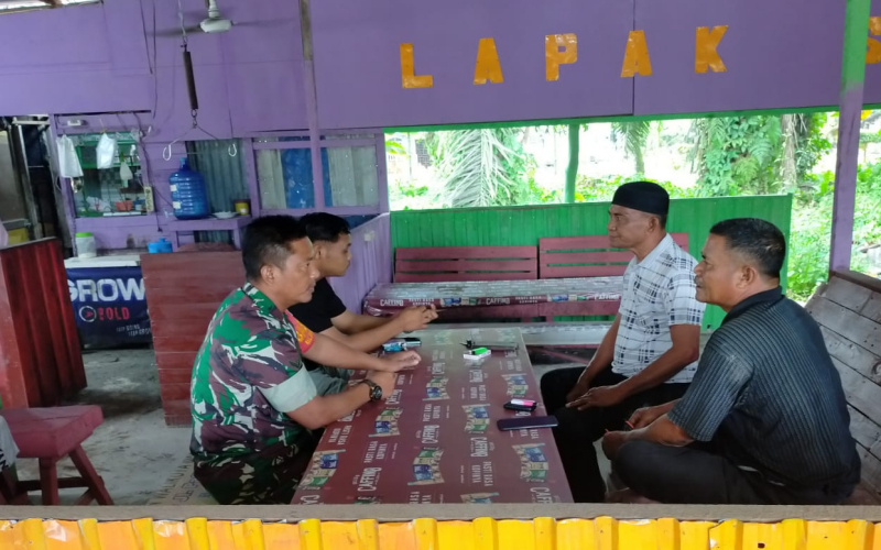 Meskipun Gerimis, Koramil 03 Tetap Semangat Jalin Kebersamaan Dengan Warga