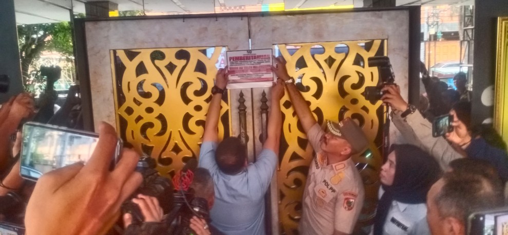 Resmi! Pemkot Pekanbaru Segel THM New Paragon, Tindak Lanjuti Dugaan Pelanggaran Operasional