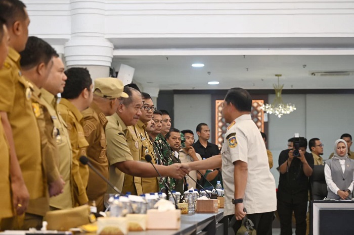 Kasatgas Pimpin Rakor Percepatan Rehabilitasi dan Rekonstruksi Pascabencana di Sumatera Utara