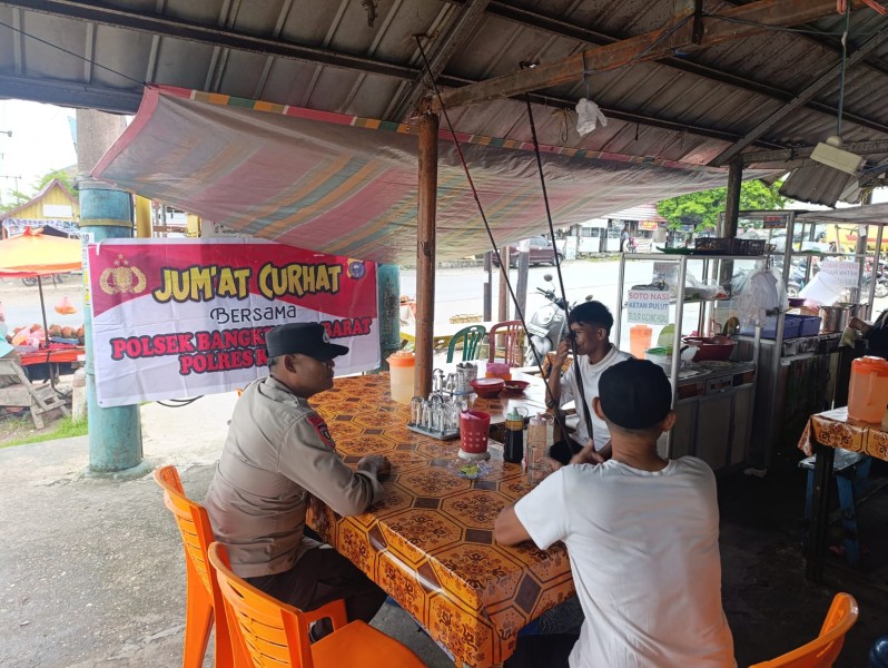 Jumat Curhat, Polisi Dengarkan Keluhan Warga Kuok! Bhabinkamtibmas Bangkinang Barat Jalin Kedekatan, Fokus Berantas Narkoba!