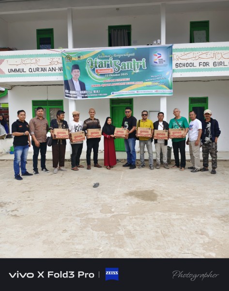 SMSI & JMSI Inhil Tebar Gizi untuk Santri di Hari Santri Nasional
