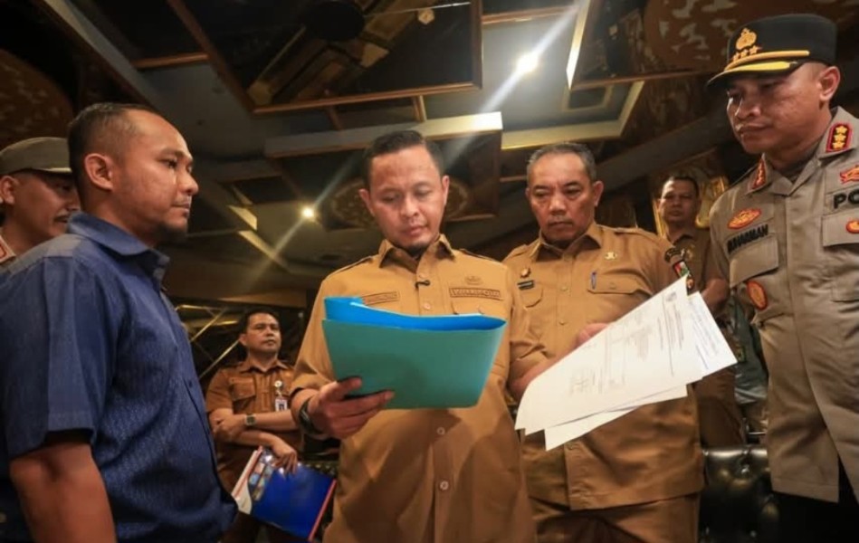 Tegas, Wali Kota Agung Nugroho Segel THM New Paragon