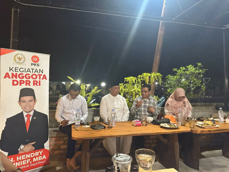 Bahas Pariwisata, Ketua Umum DPH LAMR Meranti Temui Anggota DPR RI Hendry Munief