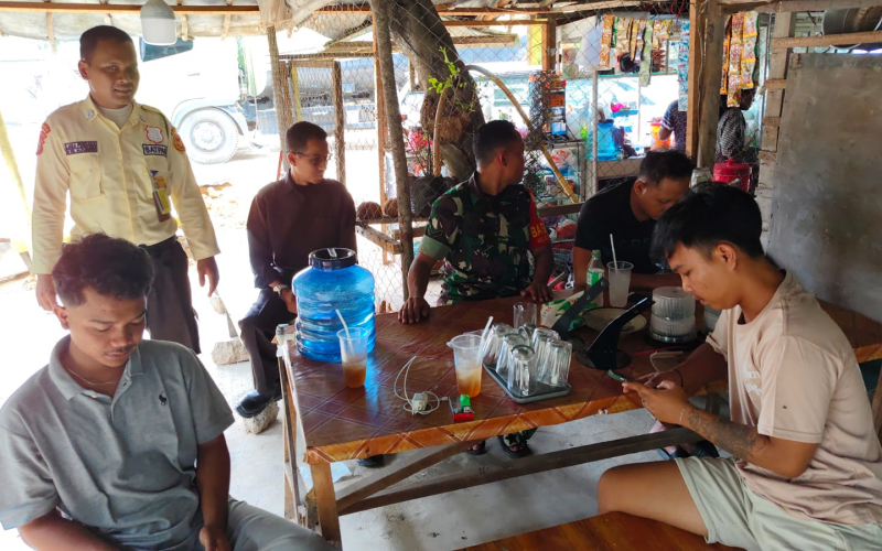 Patroli Bareng SKK Migas dan PHR, Babinsa Pastikan Keamanan Jalur Pipa di Bukit Kapur