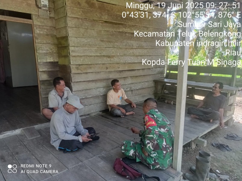 Silaturahmi ke Warga Binaan, Babinsa Koramil 06/Kateman Ajak Jaga Kamtibmas