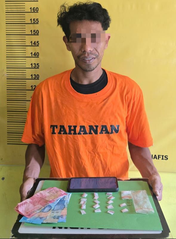 Diintai Dan Digrebek Polsek Kelayang, Ferry Terciduk, 18 Paket Sabu Ditemukan