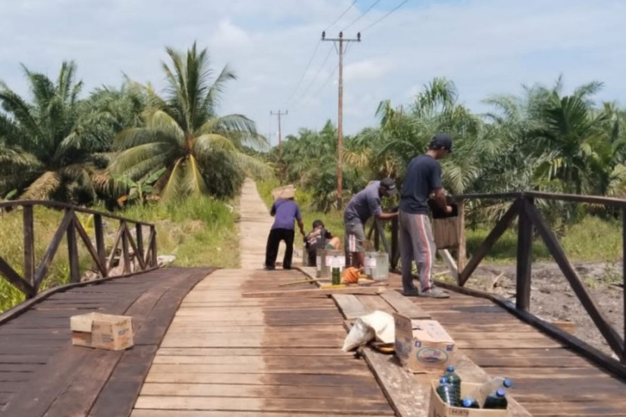 Akses Enok–Tembilahan Lancar Lagi Usai Jembatan Parit Gading Diperbaiki