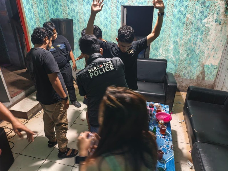 Satresnarkoba Polres Kampar Razia Tempat Hiburan Malam di Desa Kinantan, Ingatkan Bahaya Narkoba