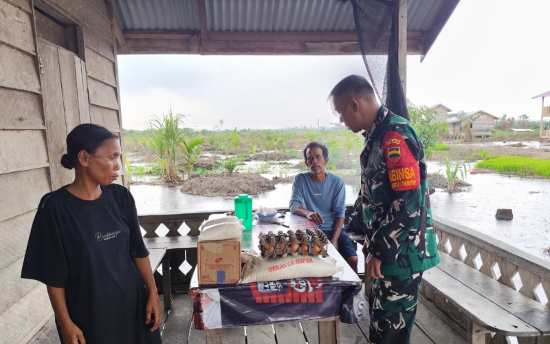 Serda Miftah Berikan Bantuan Sembako Kepada Warga Kurang Mampu