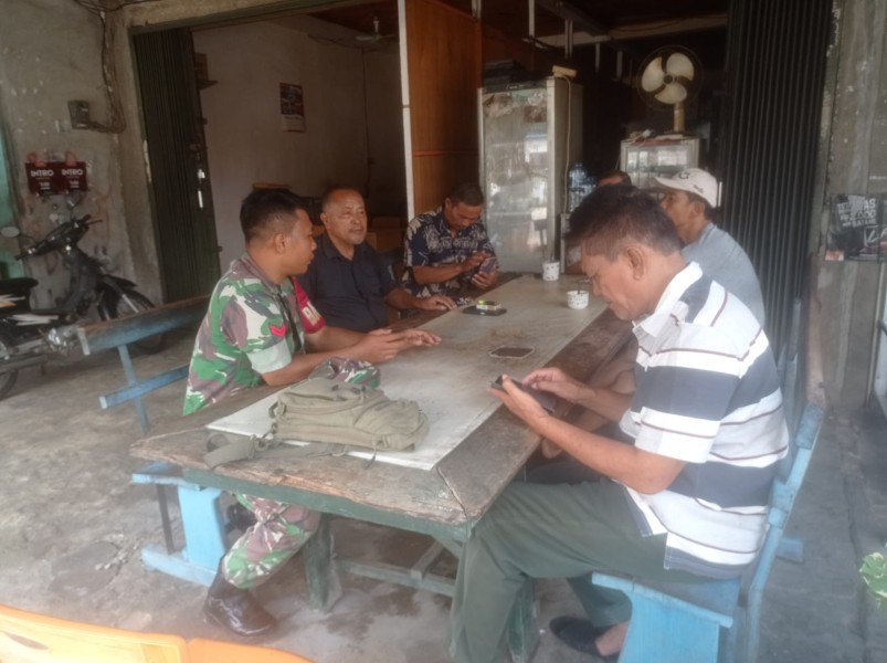 Koptu L. Sigalingging Ajak Warga Perawang Barat Peduli Kesehatan dan Kebersihan Lingkungan