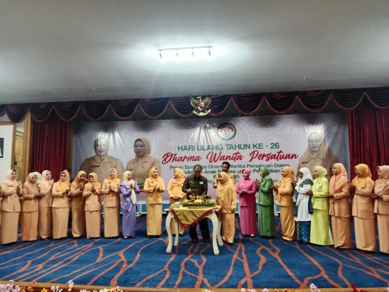 Peringati HUT ke-26, DWP Rokan Hulu Gelar Donor Darah dan Bazar UMKM