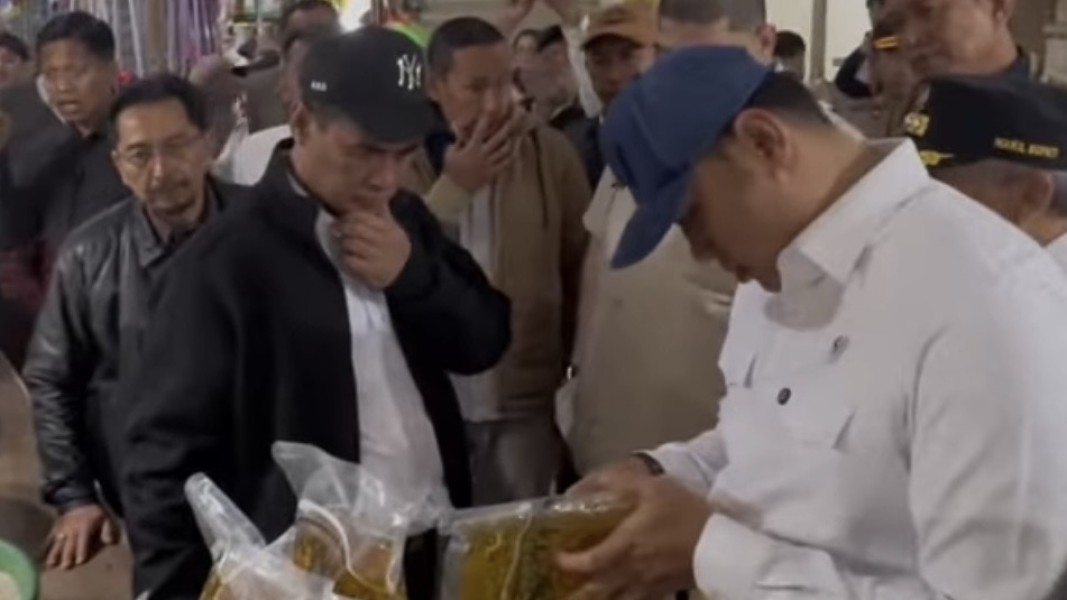 Mentan-Wamentan Sidak Pasar, Geram Minyak Goreng Tembus Rp18 Ribu: ini Offside