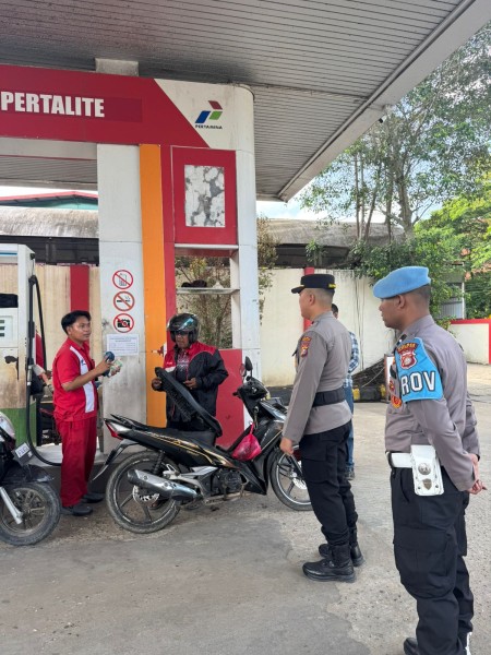 Pastikan Ketersediaan dan Distribusi BBM serta LPG Aman, Kapolsek Tembilahan Laksanakan Patroli Pengawasan