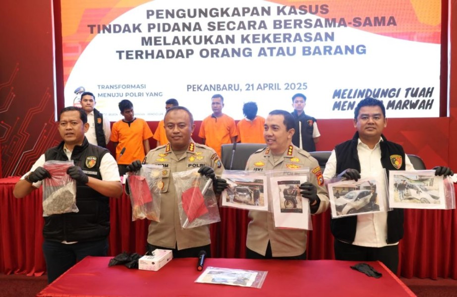 Polisi Tangkap 4 Debt Collector Pengeroyok Wanita di Depan Mapolsek, 7 Lainnya Diburu