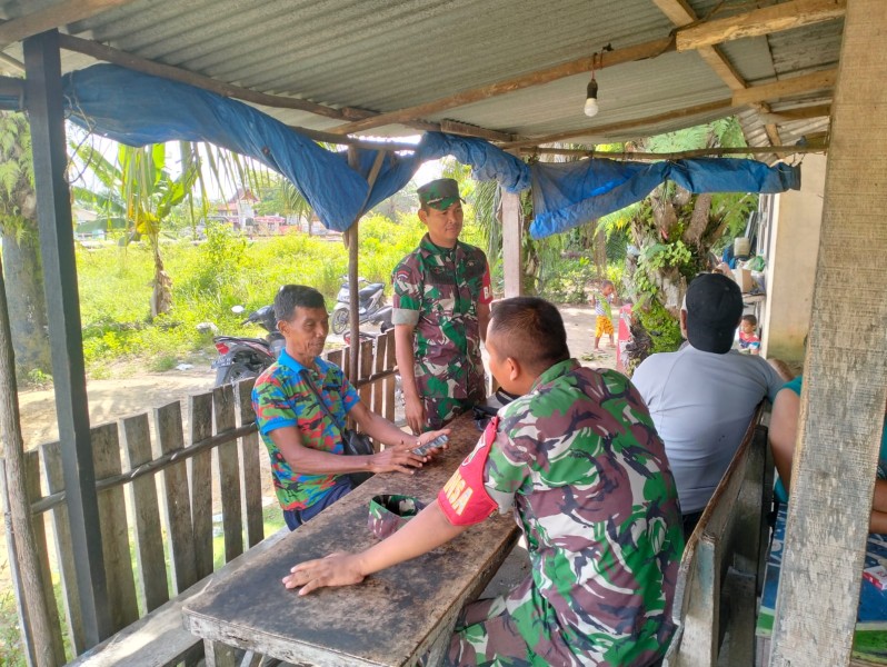Serda Holmes Pasaribu, Babinsa Koramil 03/Minas Ajak Warga Minas Barat Peduli Kesehatan dan Kebersihan Lingkungan