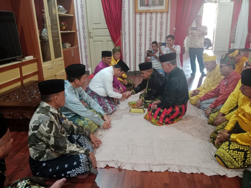 Ketua LAM Rohul Undang Bupati dan Wabup Hadiri Penabalan Raja Luhak Kunto Darussalam
