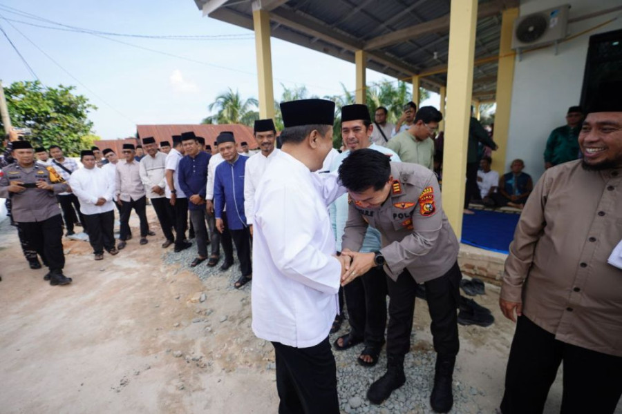 Safari Ramadhan di Bengkalis, Plt Gubernur Riau Bersyukur Bersilaturahmi dengan Warga Desa Muara Basung