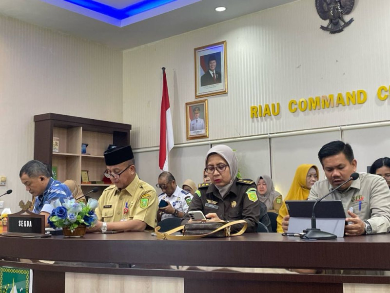Rakor Bersama Pemprov Riau, Sekjen Kemendagri Tegaskan Awasi dan Intervensi Harga Pangan