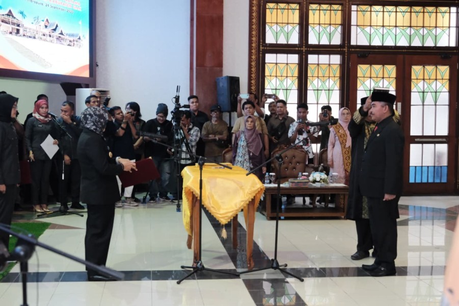 Bupati Afni Lantik Mahadar Sebagai Sekda Siak
