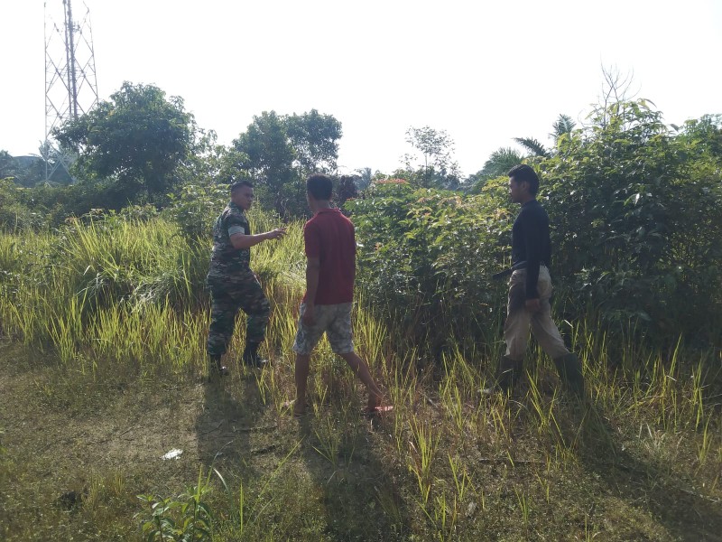 Babinsa Koramil 04/Perawang Gelar Patroli Karhutla di Perawang Barat, Tak Temukan Titik Api