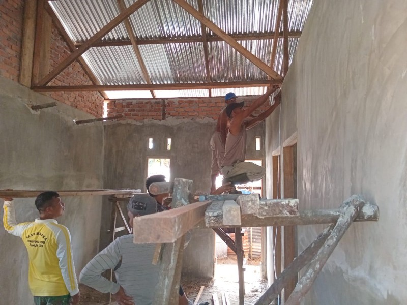 Satgas TMMD Kodim 0322/Siak Kebut Pembuatan MCK dan RTLH untuk Warga Muara Kelantan