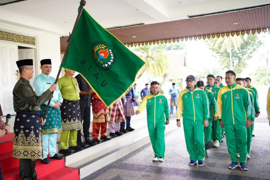 Lepas Kontingen Riau Berlaga di PORNAS KORPRI, M Job Kurniawan: Tunjukan ASN Riau Berprestasi